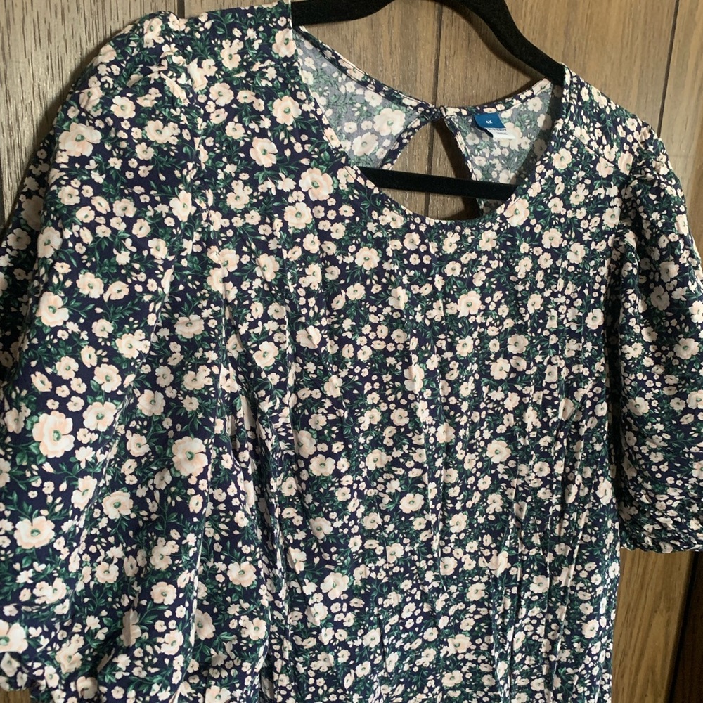 Old Navy floral maxi dress with puff sleeves and slit